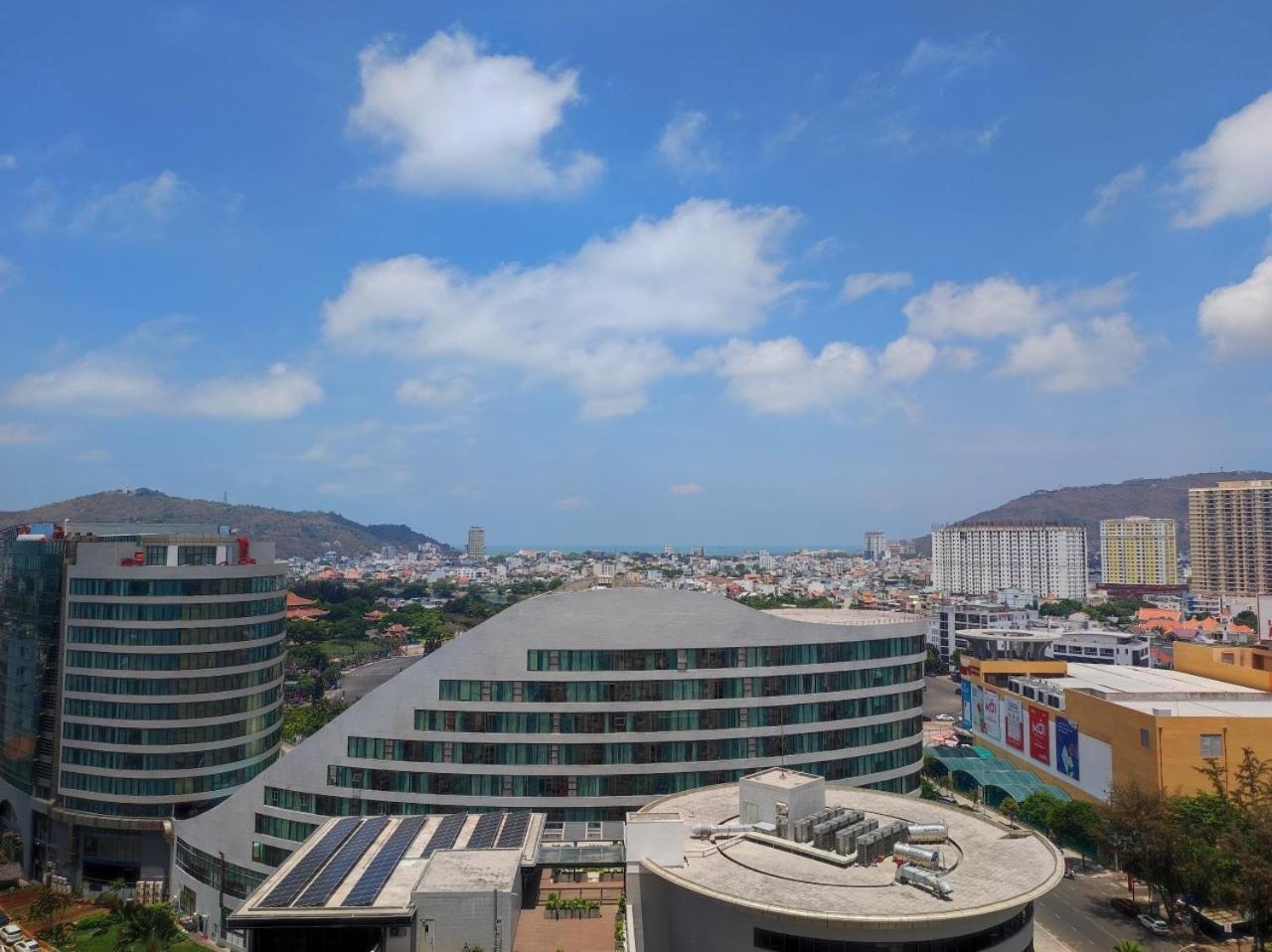 Infinity Pool Luxury Apartment The Song Vung Tau Exteriör bild